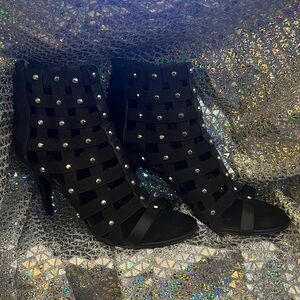 Chic Black Strappy Heels with Studs